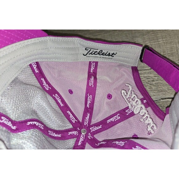 Titleist Women's Golf Hat Cap Embroidered Hook & Loop Adjustable Berry Pro V1 - Picture 4 of 4
